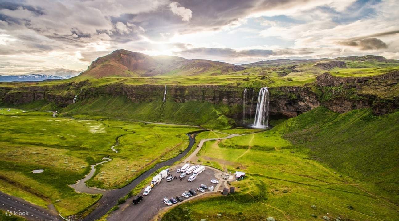  Iceland – The Land of Fire and Ice
